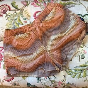 Patagonia Women's Orange and Brown Pattern Shorts
